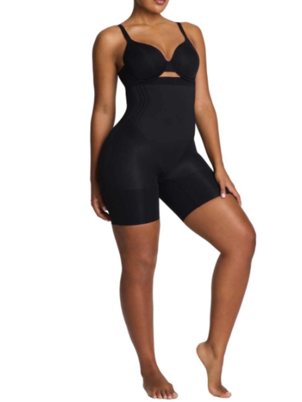 SPANX Women's SpanxSculpt GoFigure Mid Thigh Shorts, Very Black Size L 12451